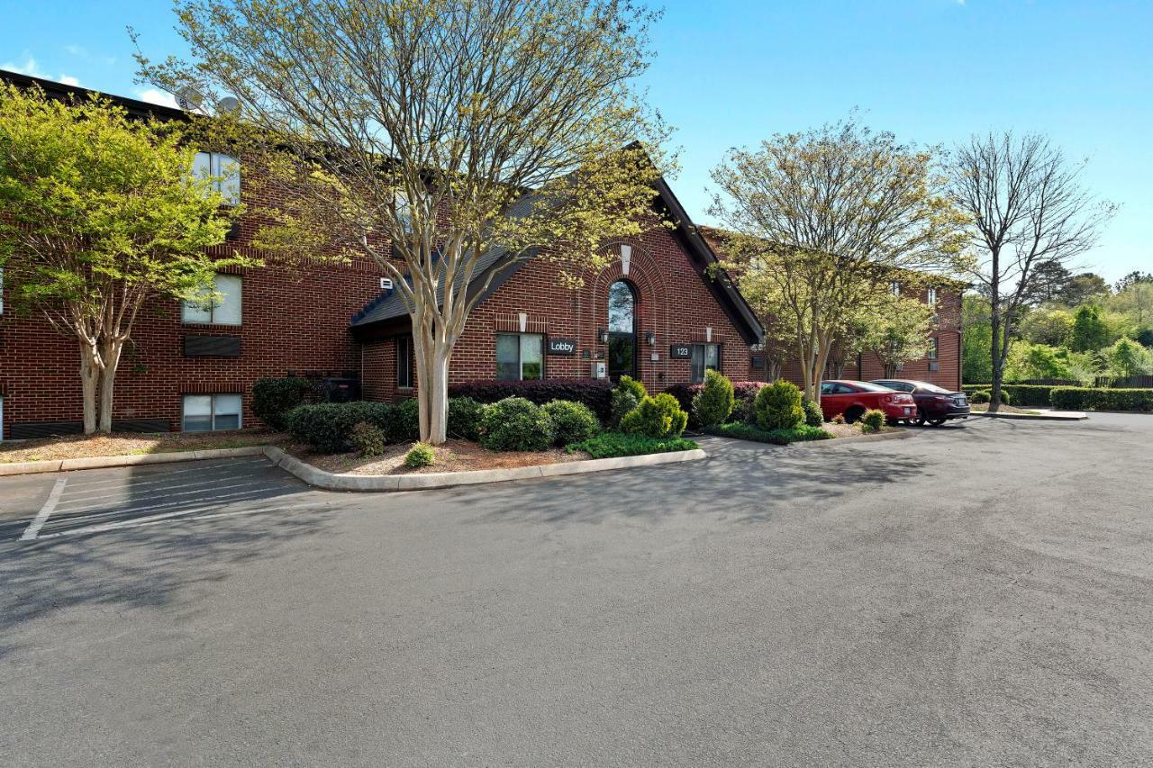 Extended Stay America Select Suites - Charlotte - University Place - E Mccullough Dr Exterior photo